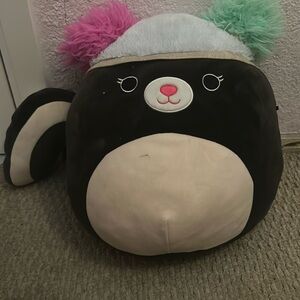 Size 24 inch Skunk squish mallow